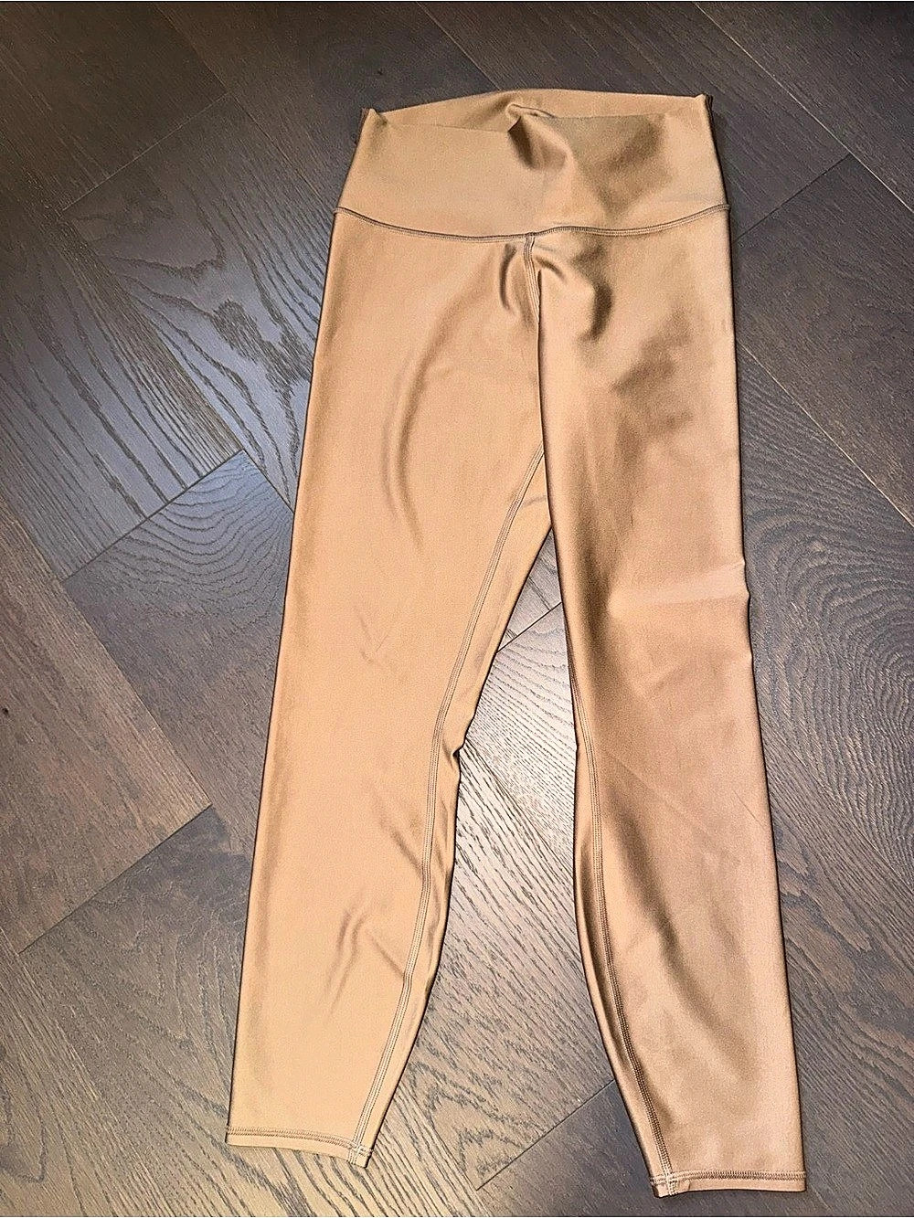 Alo Airlift Legging in Toasted Almond (large)